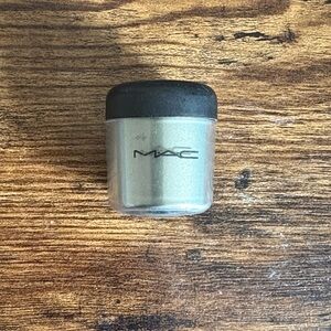 MAC Pigment- NIGHT LIGHT